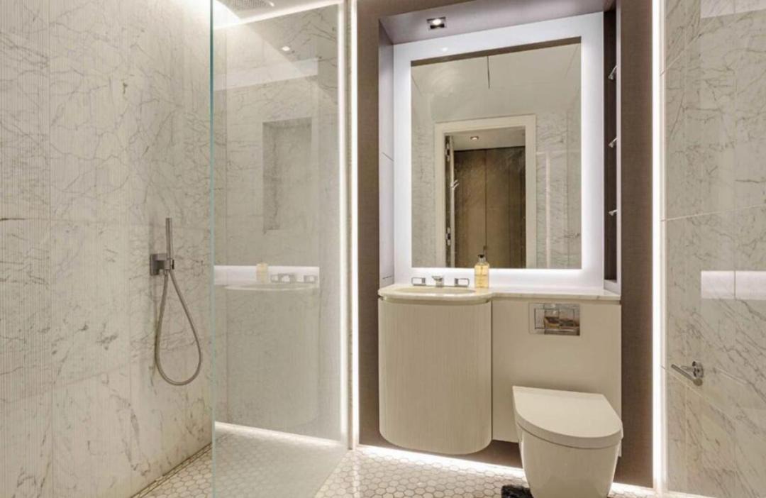 Photo of Bathroom in Canary Wharf