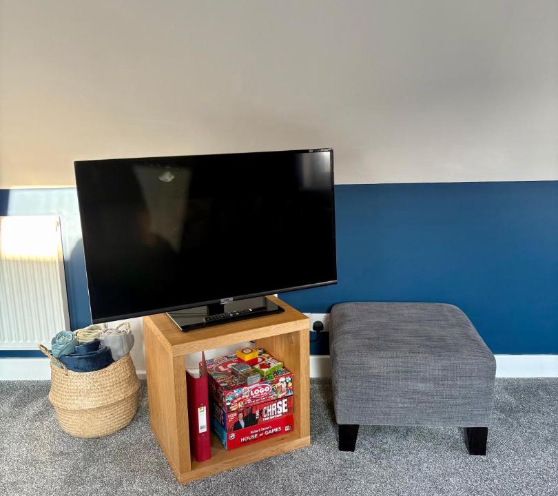 Photo of Livingroom in South Leigh