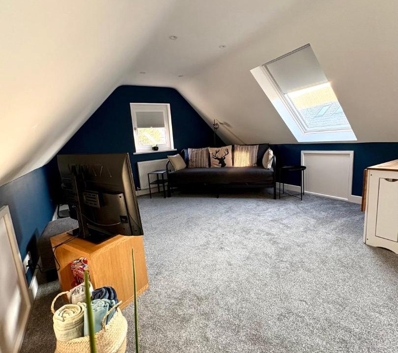 Photo of Others in South Leigh