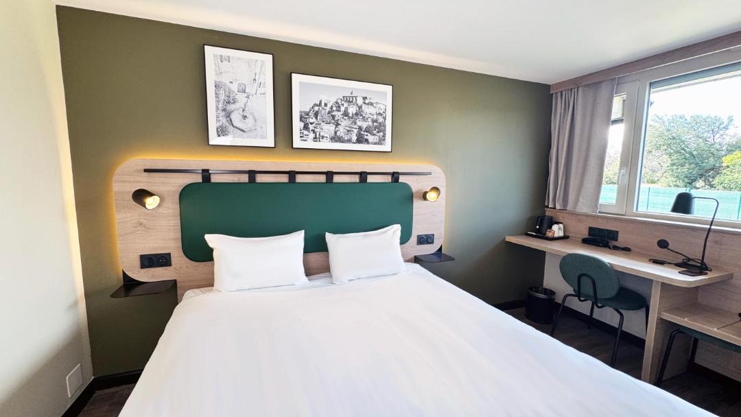 Photo of Bedroom in Limoges