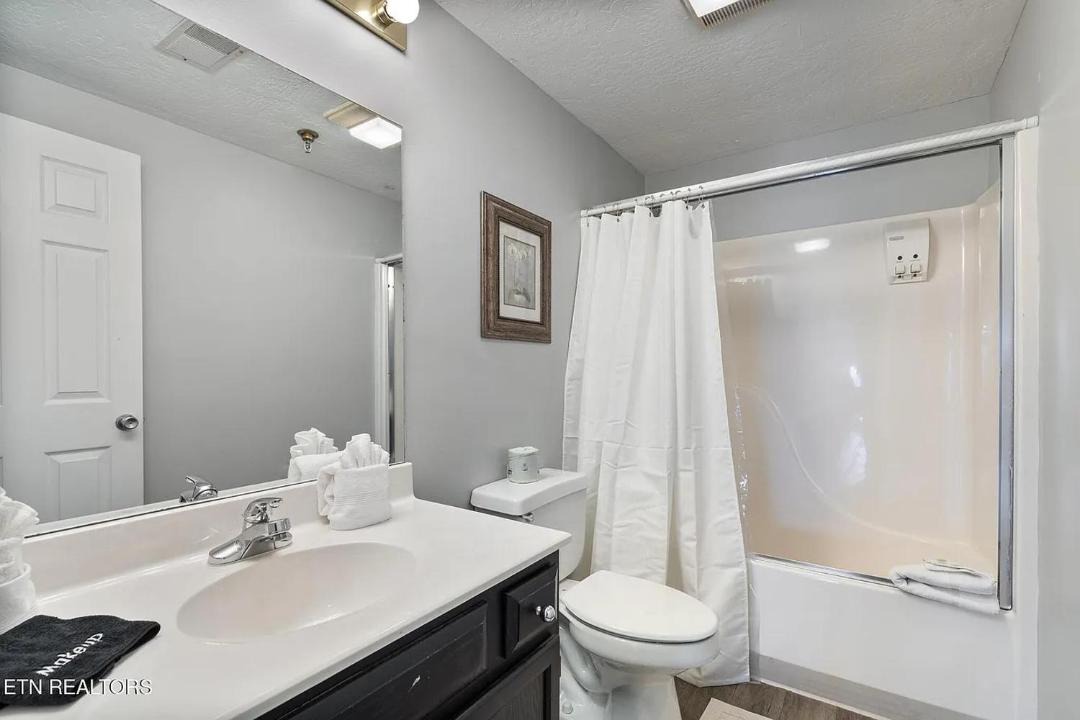 Photo of Bathroom in Pigeon Forge
