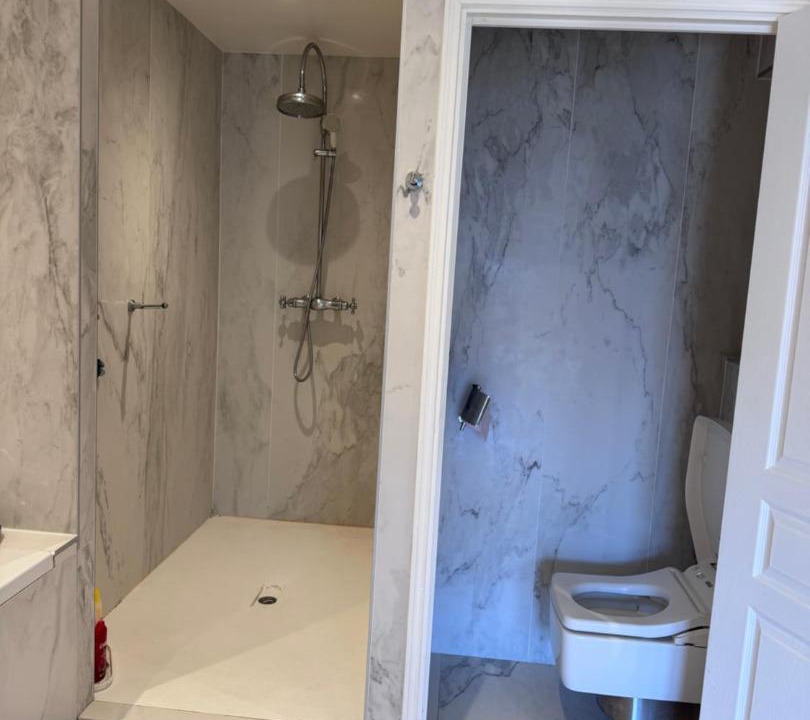 Photo of Bathroom in Issy-les-Moulineaux
