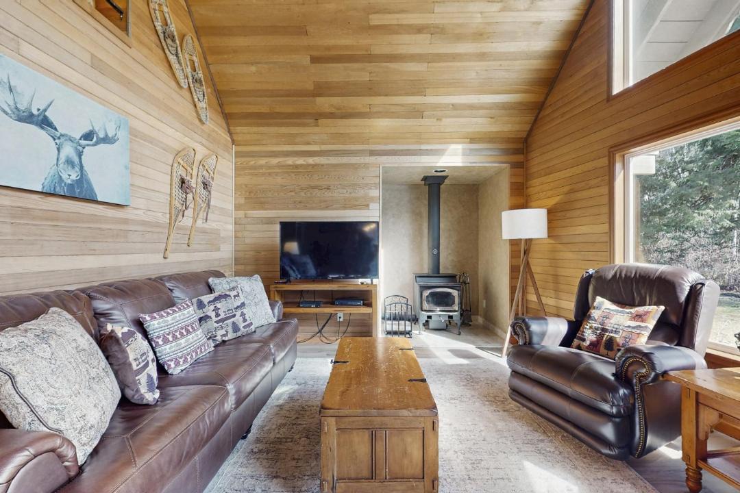 Photo of Livingroom in Gold Bar