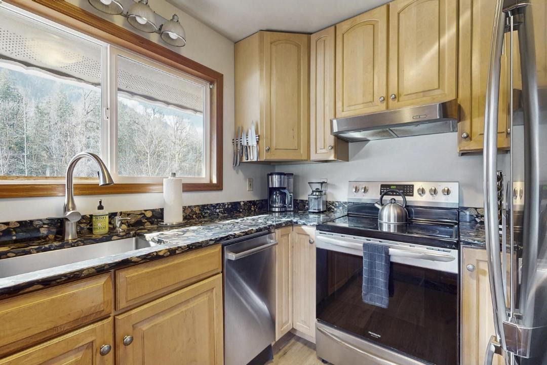 Photo of Kitchen in Gold Bar