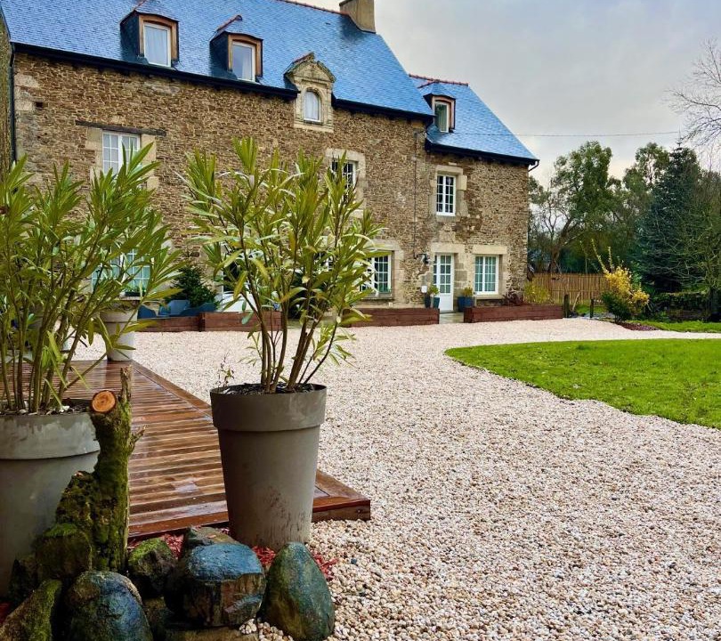 Photo of Others in Les Champs-Geraux