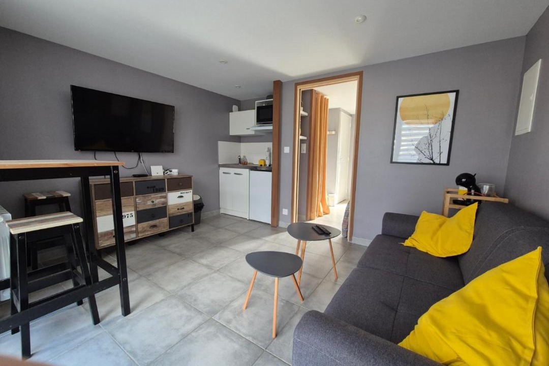 Photo of Others in Vasteville