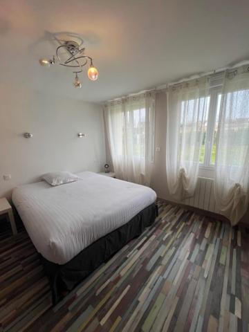 Photo of Bedroom in Benouville