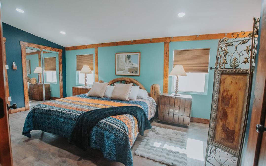 Photo of Bedroom in North Valley