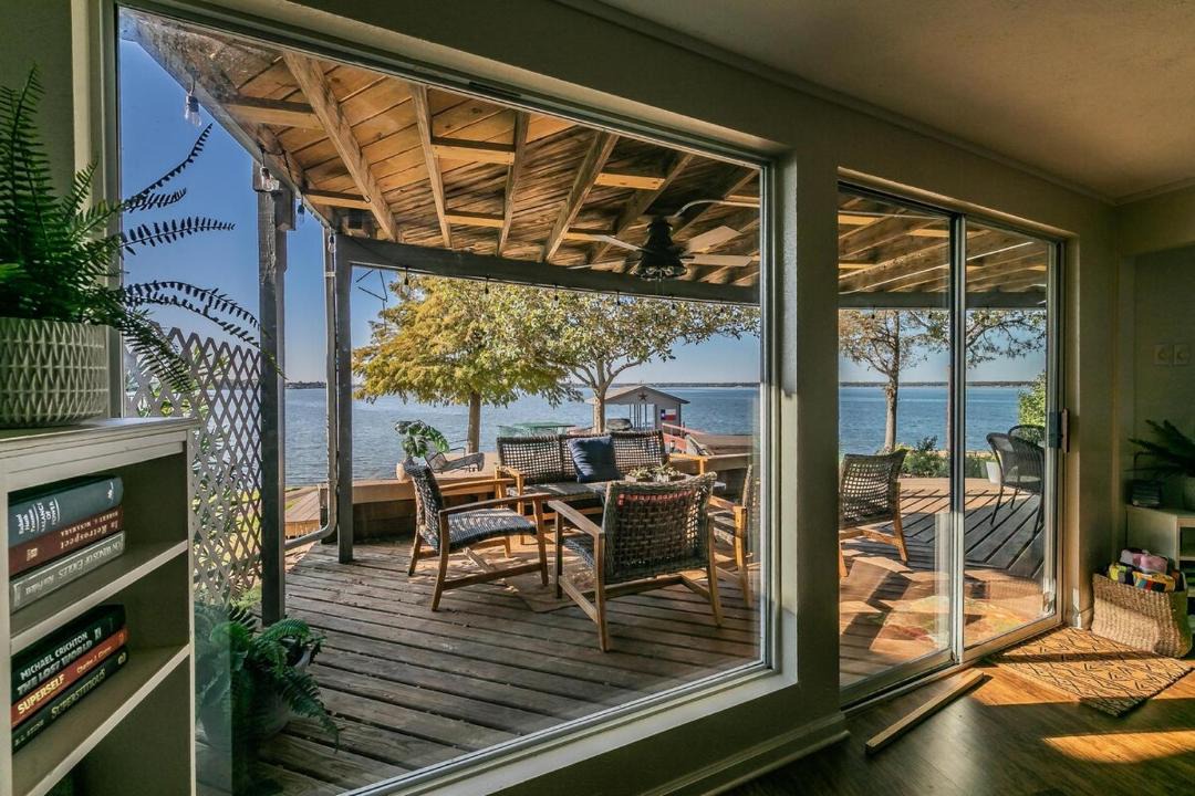 Photo of Patio Balcony in Gun Barrel City