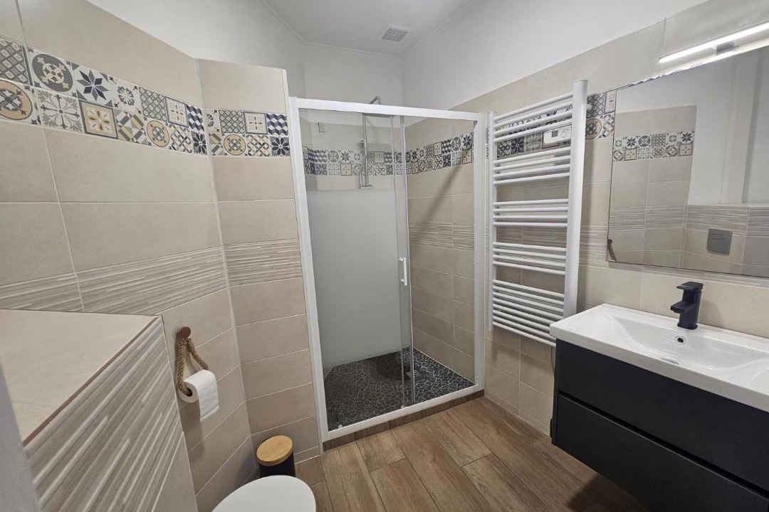 Photo of Bathroom in Condom