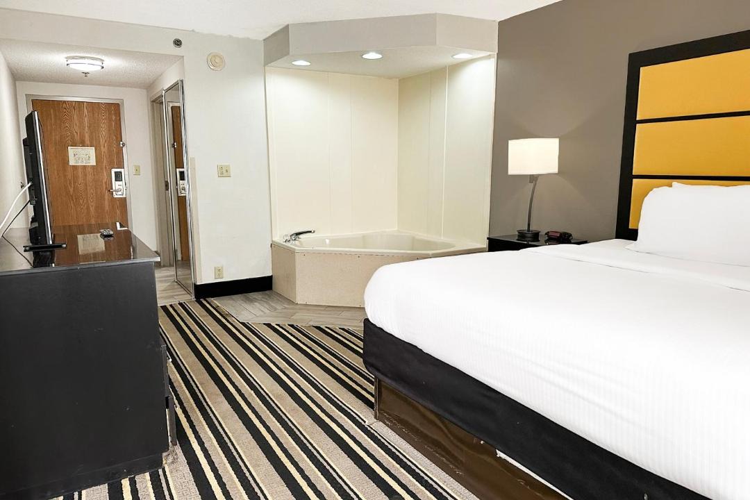 Photo of Bedroom in Tougaloo