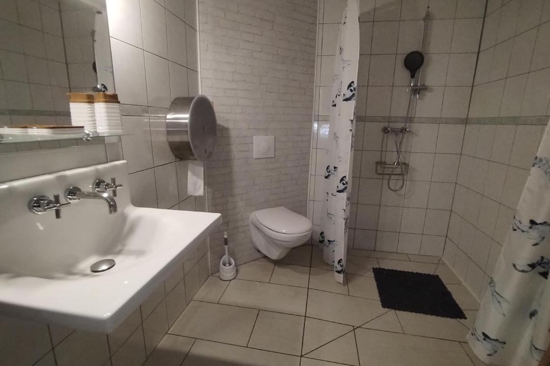 Photo of Bathroom in Herpy-l'Arlesienne