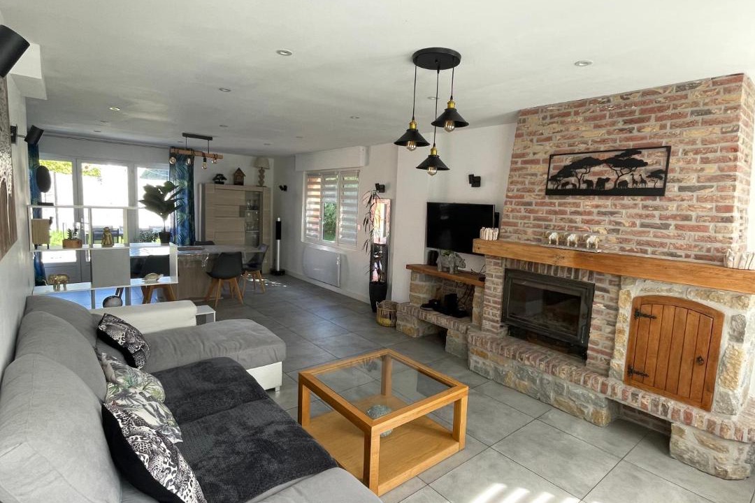 Photo of Others in Avelin