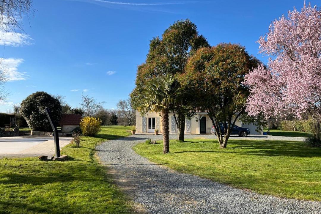 Photo of Others in Pruille-le-Chetif