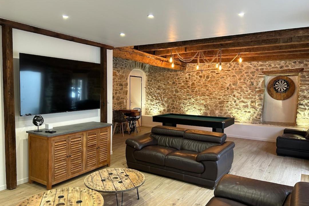 Photo of Livingroom in Saint-Pierre-de-Boeuf