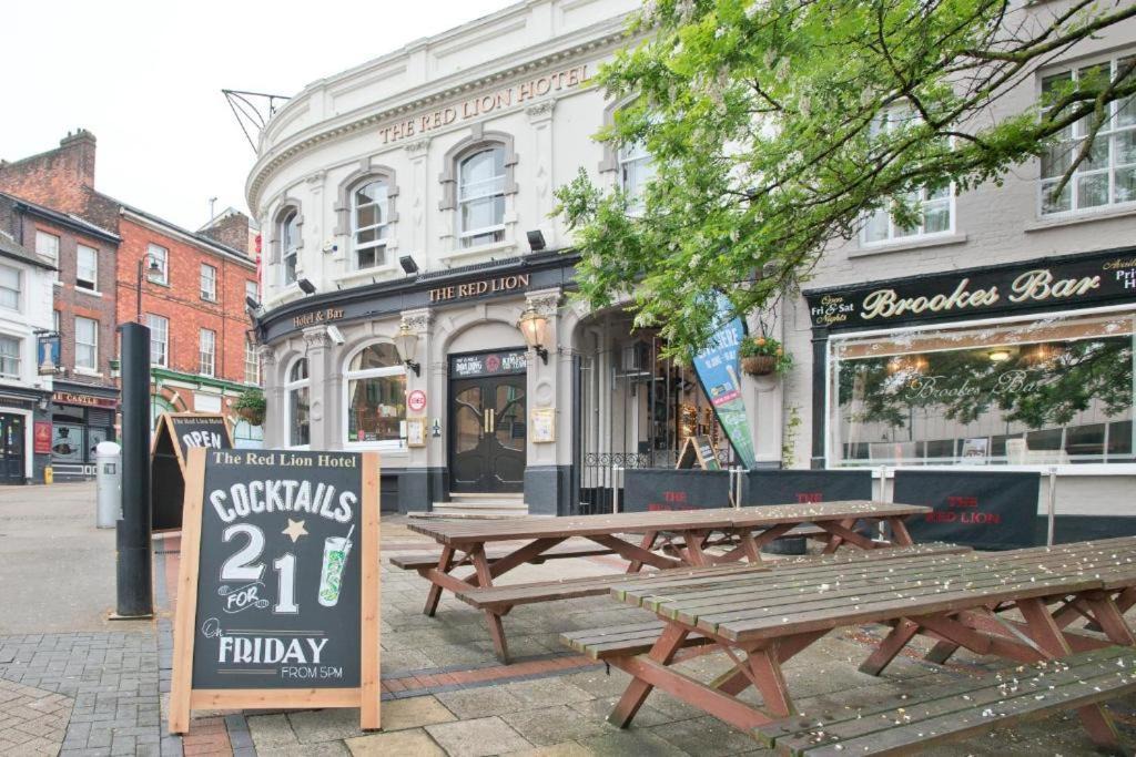 Photo of Others in Luton