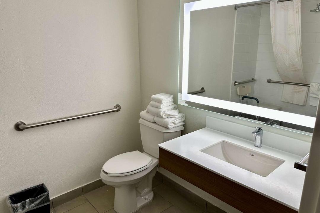 Photo of Bathroom in Dupont