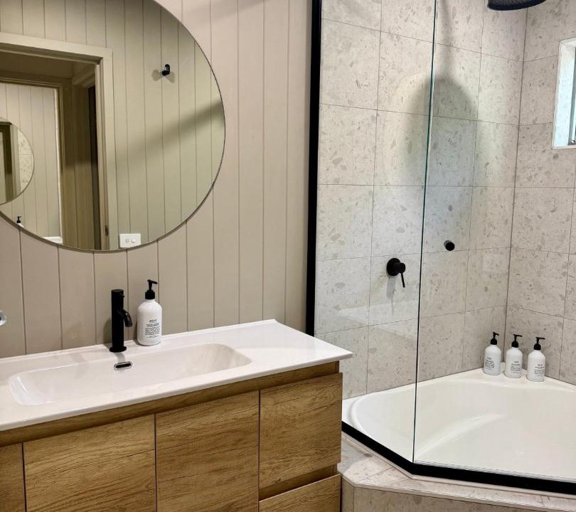 Photo of Others in Sawmill Settlement