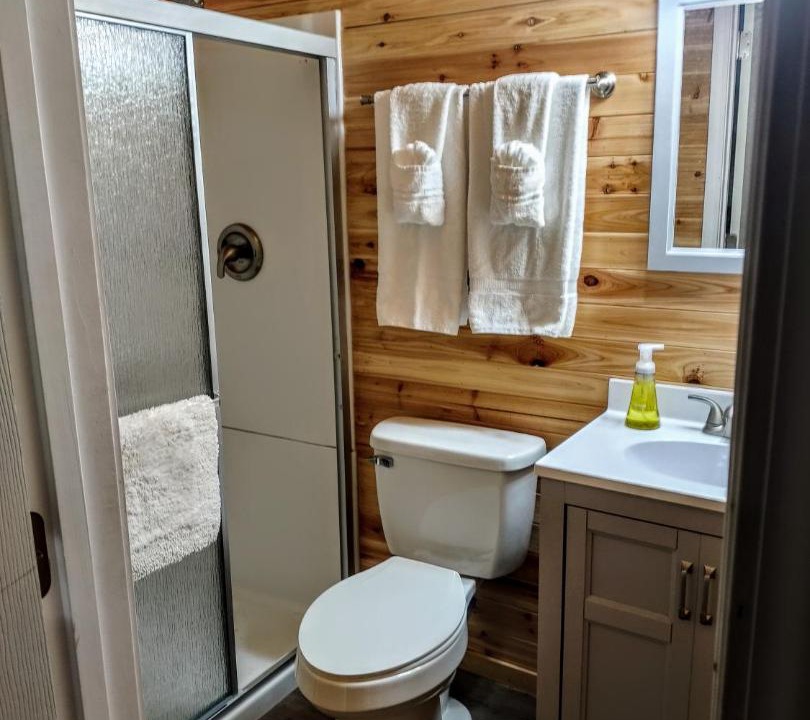 Photo of Bathroom in Hartshorn