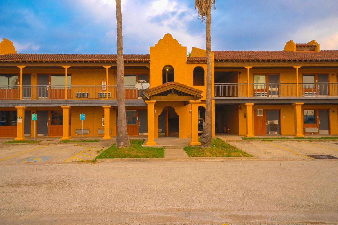 Photo of Buildings in Kingsville