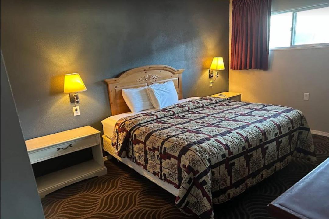 Photo of Bedroom in Alma