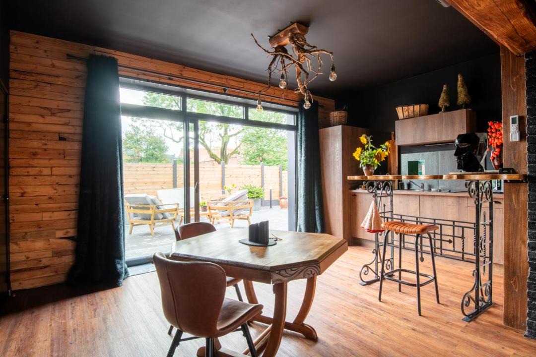 Photo of Others in Etaing