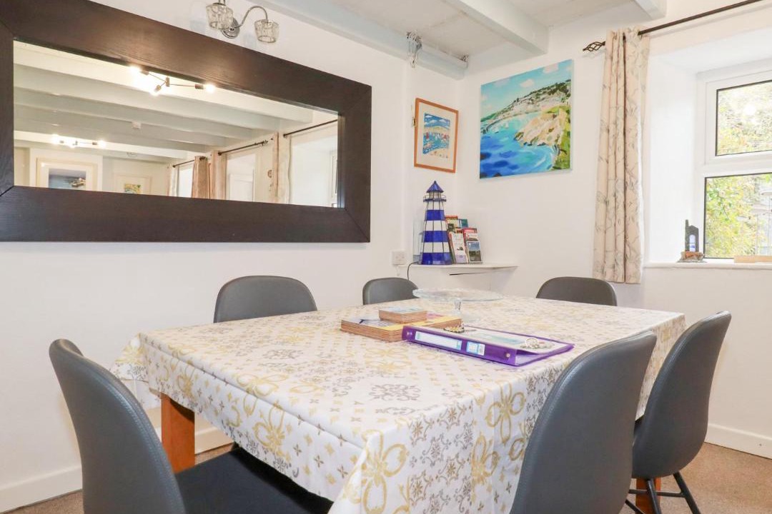 Photo of Others in Rose