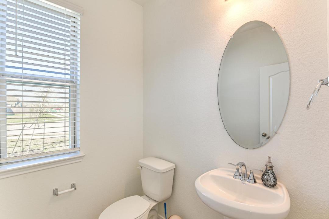 Photo of Bathroom in La Marque