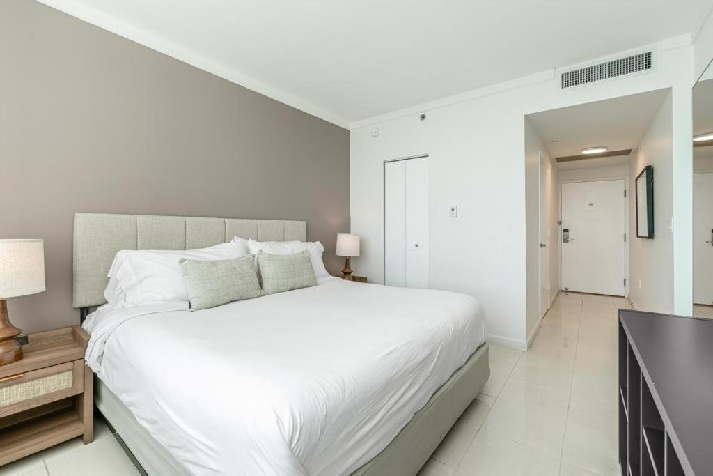 Photo of Bedroom in Coconut Grove
