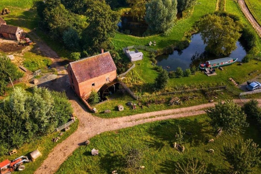 Photo of Others in Angelbank