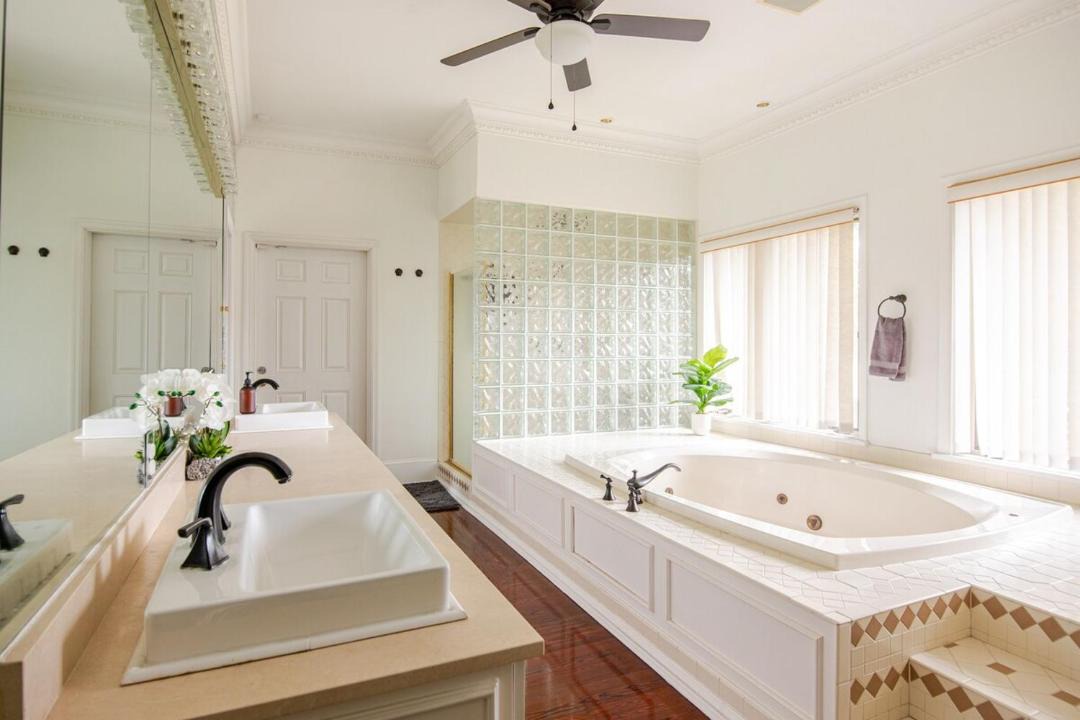 Photo of Bathroom in Historic District