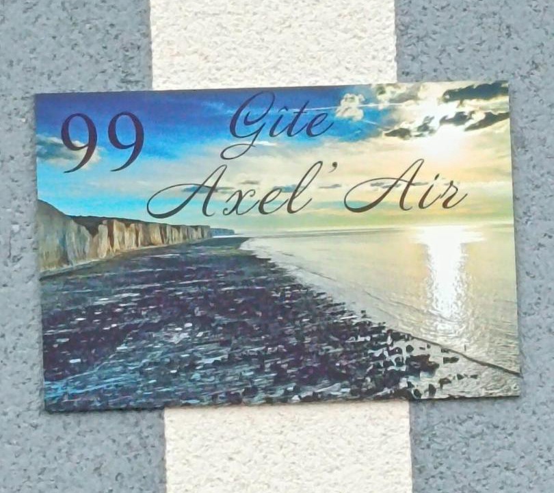 Photo of Others in Meneslies