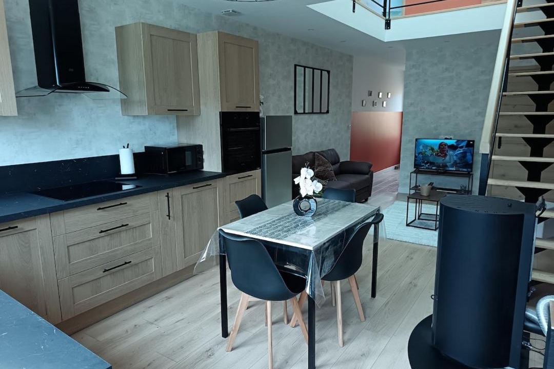 Photo of Others in Meneslies