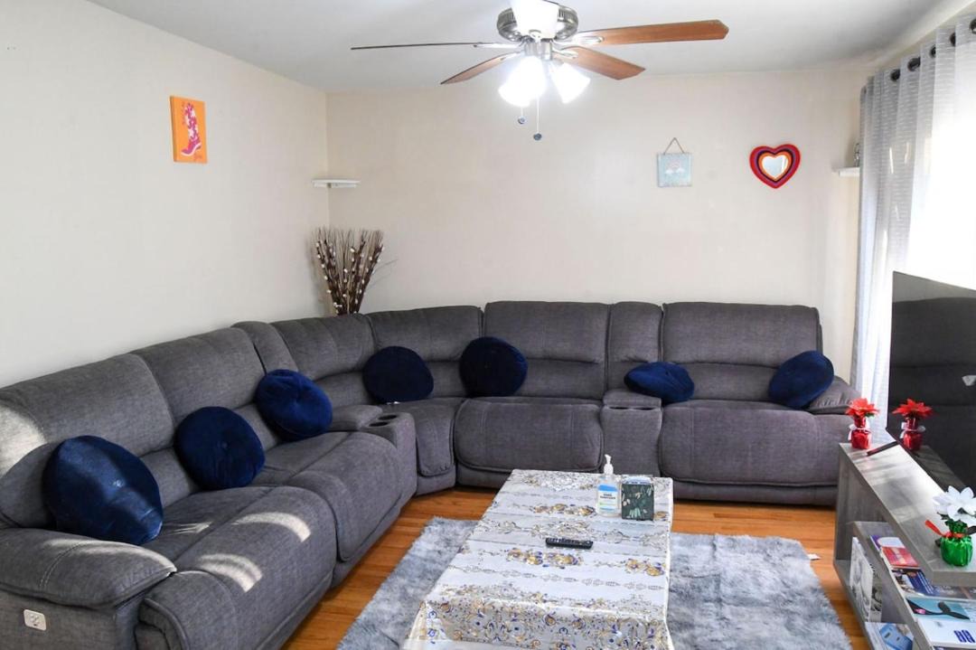 Photo of Livingroom in Skokie