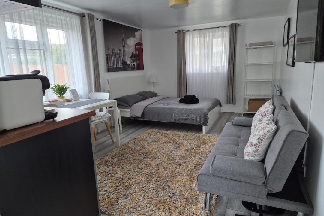 Photo of Others in Eltham West