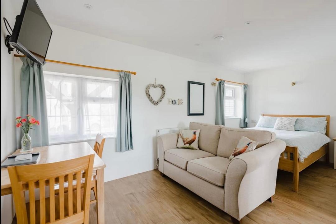 Photo of Others in Howlett End