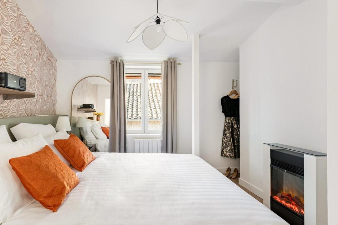 Photo of Bedroom in Tournus