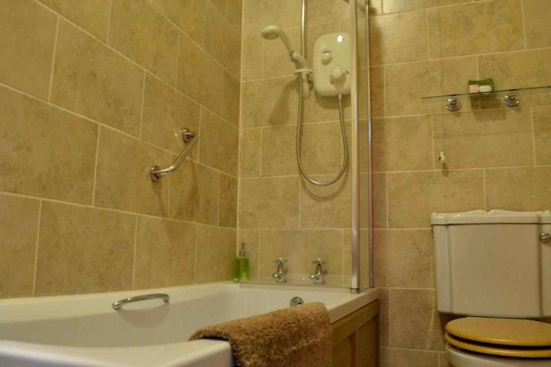 Photo of Bathroom in Clows Top