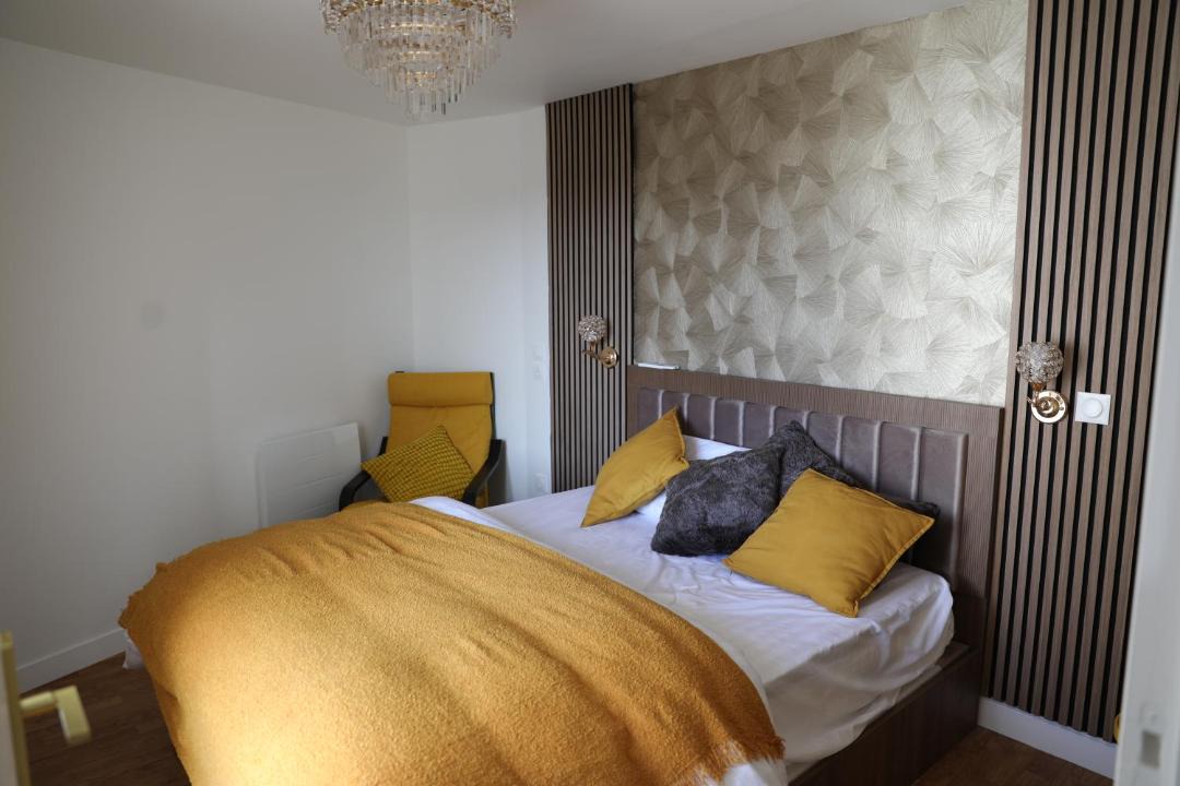 Photo of Bedroom in Le Bourget