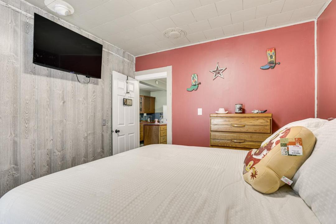 Photo of Bedroom in Leland