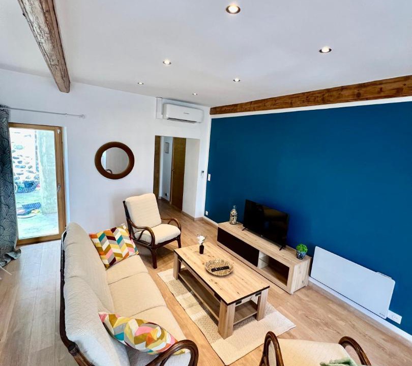 Photo of Livingroom in Saint-Vincent-de-Barres