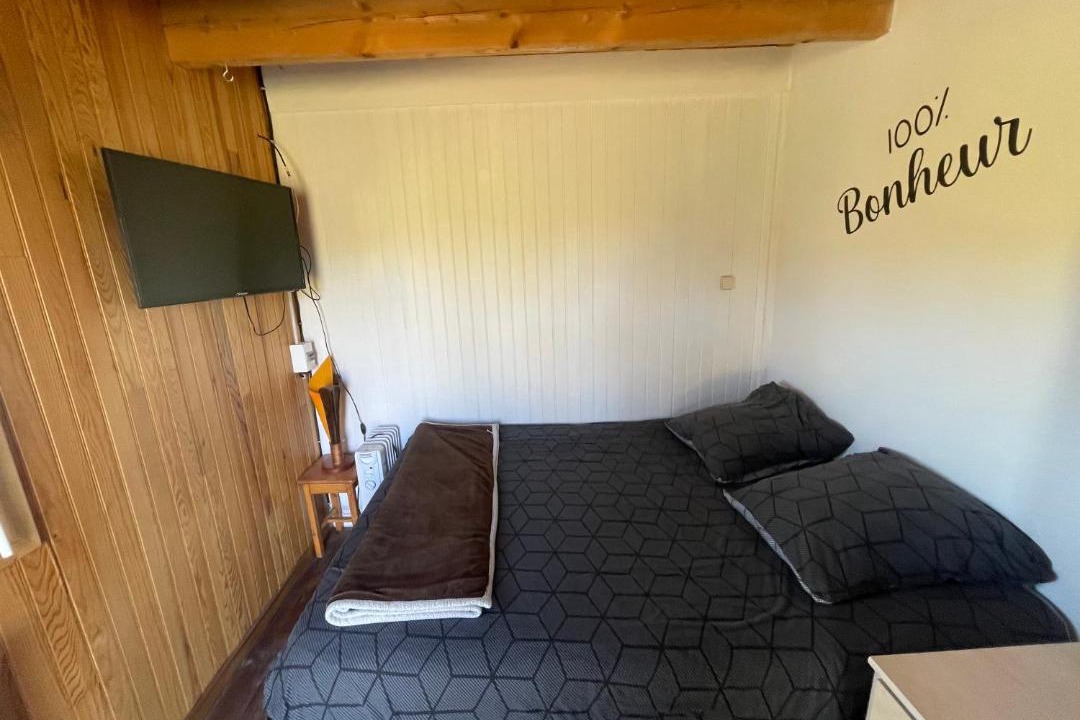 Photo of Bedroom in Mialet