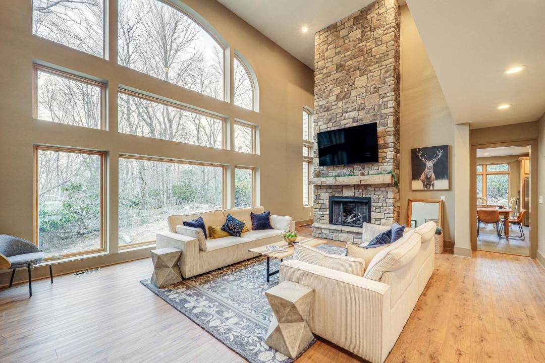 Photo of Livingroom in Charter Hills