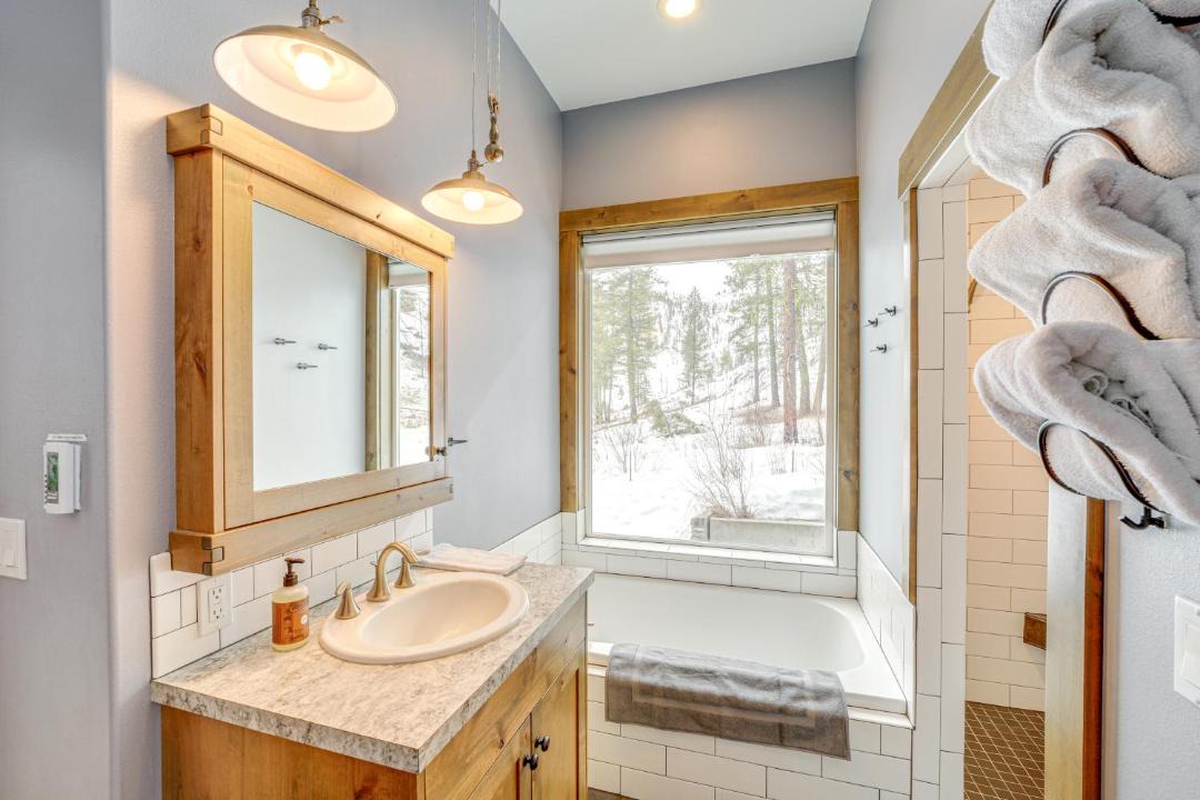 Photo of Bathroom in Pateros