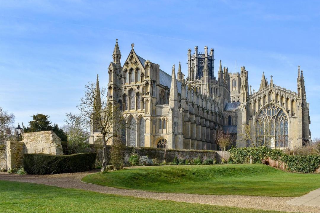 Photo of Buildings in Thistley Green