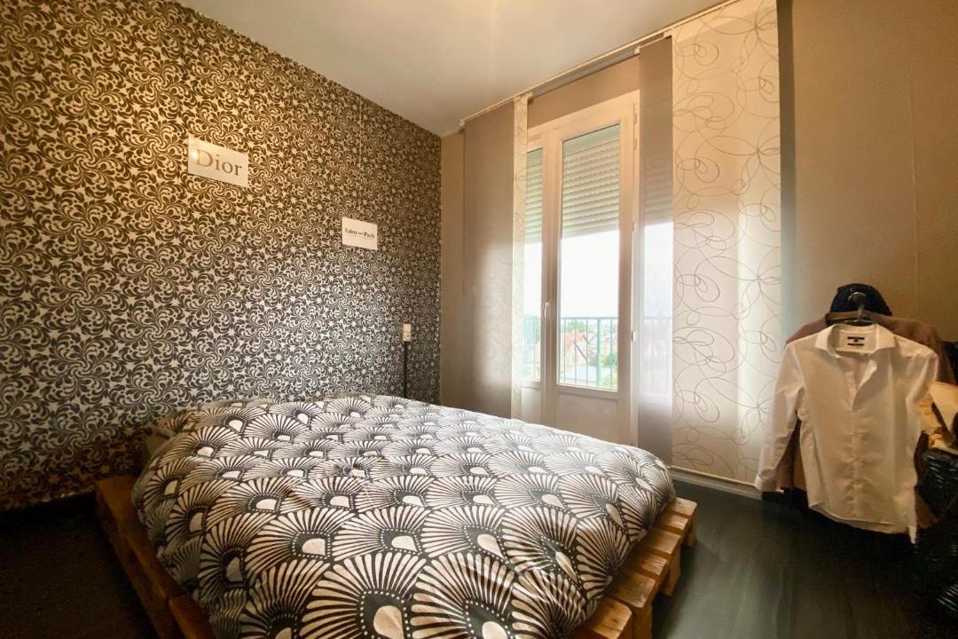 Photo of Bedroom in Flers