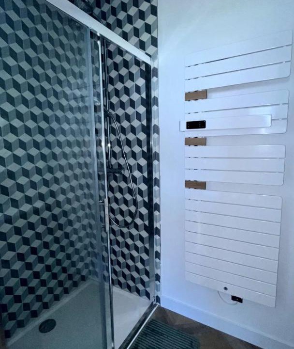 Photo of Others in Lavit