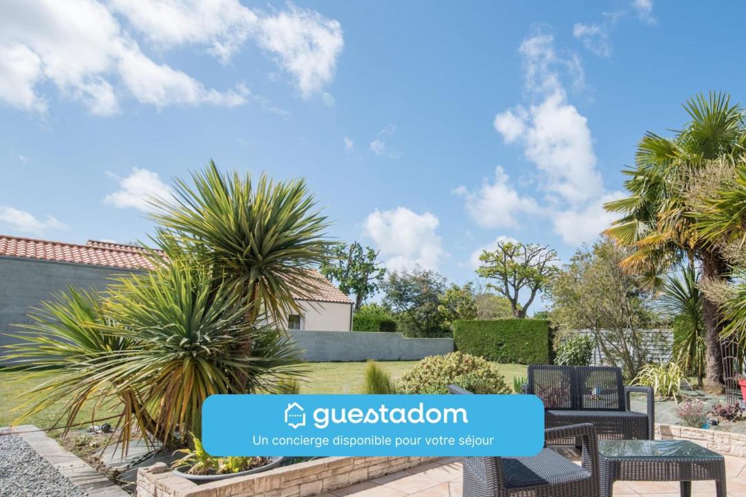 Photo of Others in Chauve