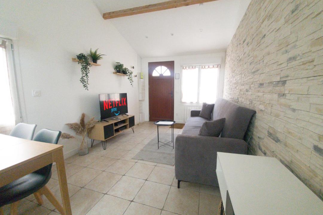 Photo of Others in Orly