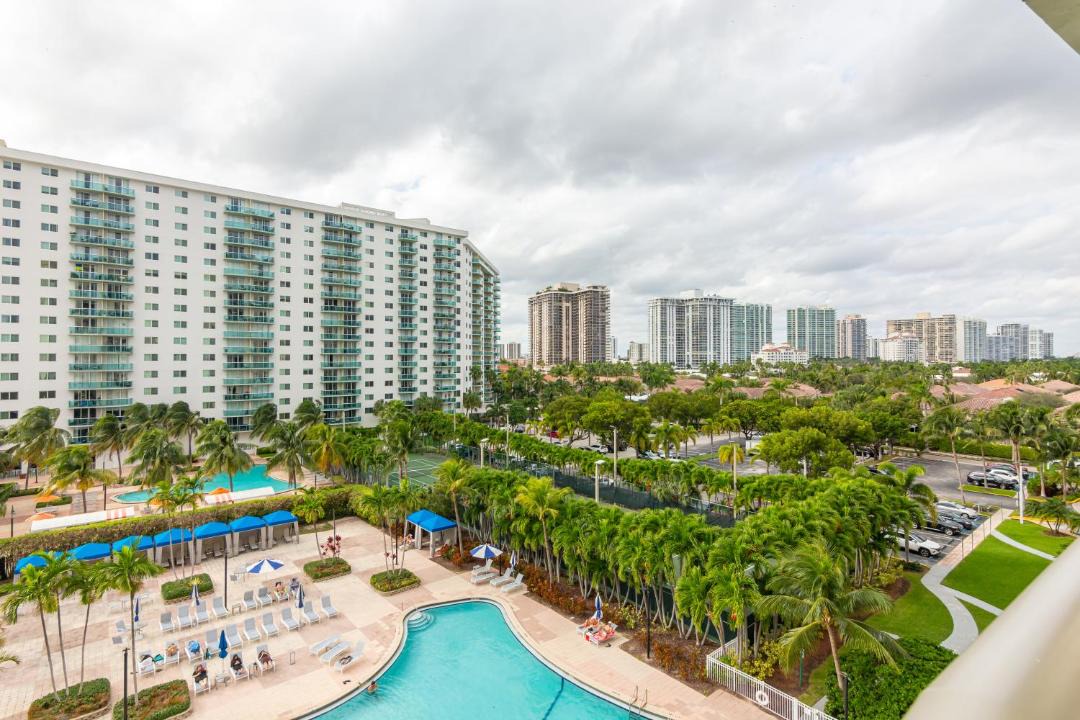 Photo of Others in Sunny Isles Beach